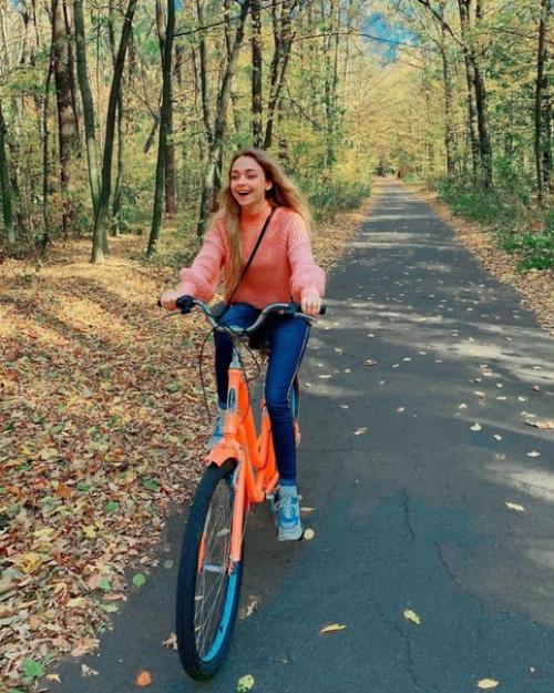 Анастасия Крылова - актриса российского кино, сыграла в Трудных Подростках. 03