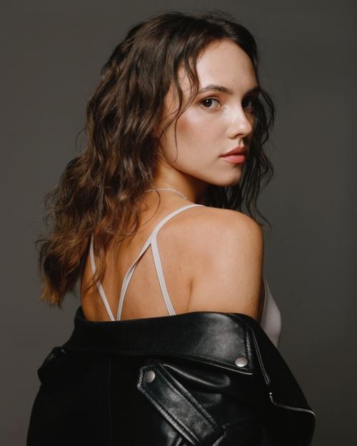 Стася милославская не считает себя хорошей актрисой. 02