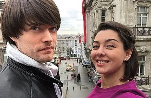 Марина Кравец и её муж Аркадий водахов - прекрасная пара. 04