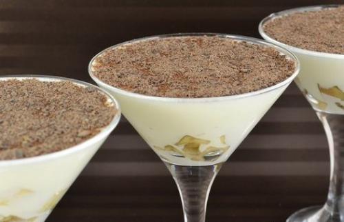 Сметанное желе с бананами.