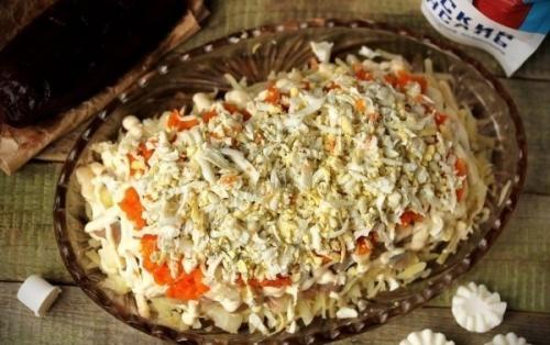 Салат с соленой скумбрией под шубой. Салат "Скумбрия под Шубой".