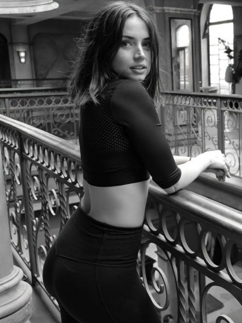 Пожалел о выборе: Бен аффлек, по слухам, жалеет, что выбрал Дженнифер Лопес, а не ану де Армас. 01