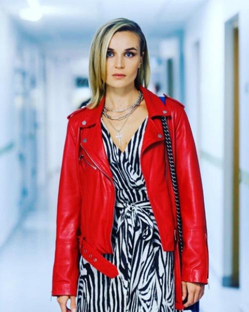 Полина гагарина такая красотка! 01