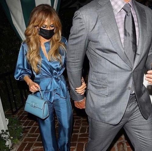 Дженнифер Лопес и её красавчик - жених Алекс Родригес. 03