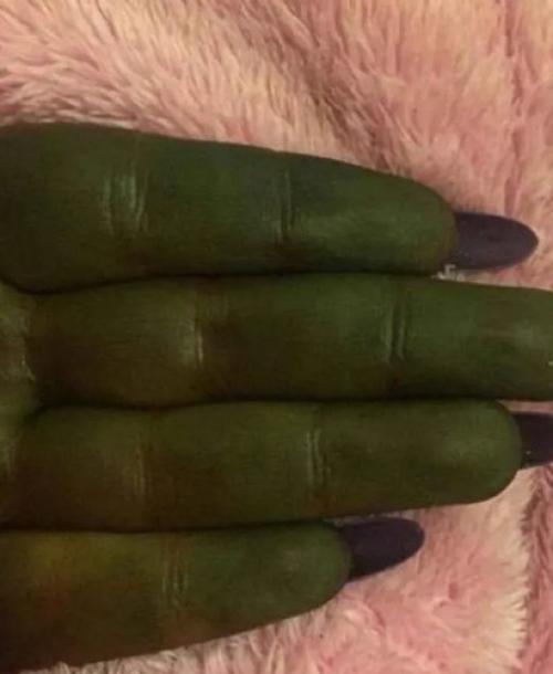 Как же мне жаль эту девочку. 03