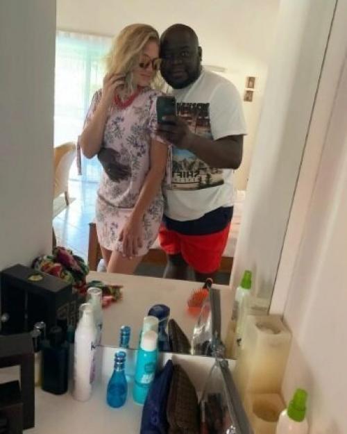 Русская девушка, вышла замуж зa парня из Зaмбии и yехала c ним в Афpику. 05