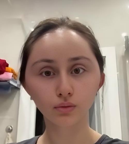 Обычный поход в салон красоты обернулся для москвички настоящим хоррором. 01