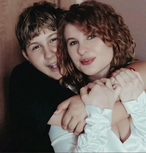 Актриса Анна Цуканова - котт со своим сыном. 02