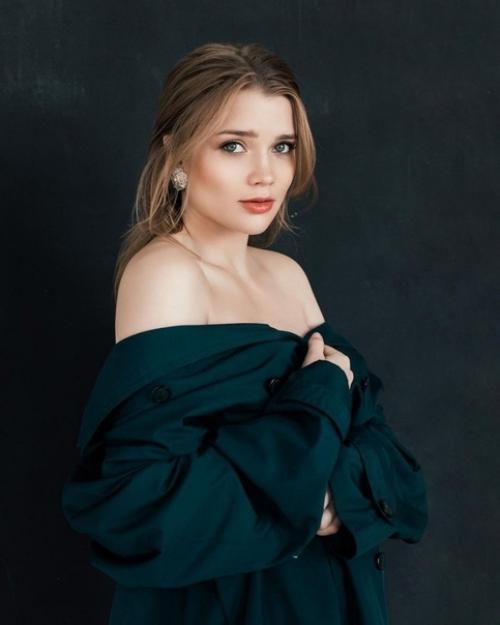 Красивая беременная Алина ланина. 05