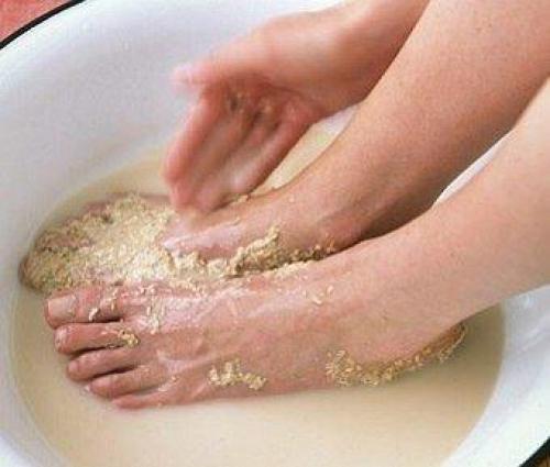 Как убрать мозоли и вылечить трещины на пяточках? Как убрать мозоли и вылечить трещины на пяточках?