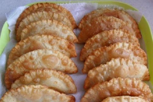 Самые вкусные и сочные чебуреки.

