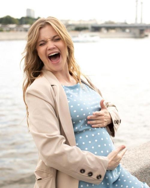 Красивая беременная Алина ланина. 01