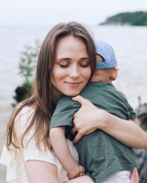 Анна кошмал - Женька из сериала Сваты. 01