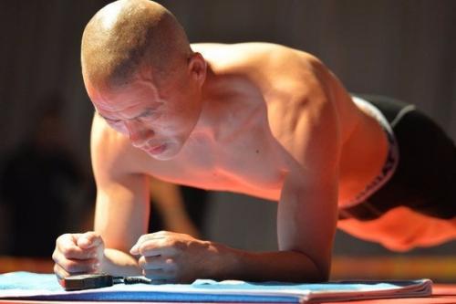 Упражнение Планка.  Планка является одним из самых популярных и эффективных упражнений для пресса по всему миру.