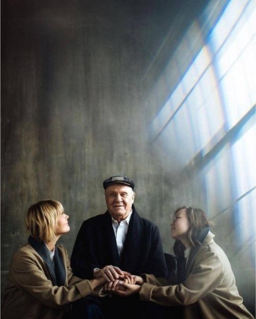 Семейная фотосессия веры алентовой и Владимира Меньшова с дочерью, зятем и внуками. 04