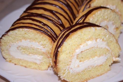 Топ - 9 быстрых бисквитных рулетиков к чаю?