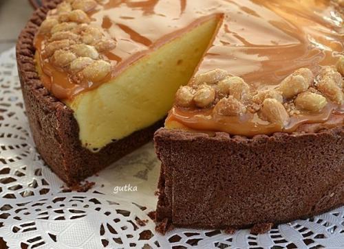 Творожник со сгущёнкой и орехами. Творожник со сгущёнкой и орехами.