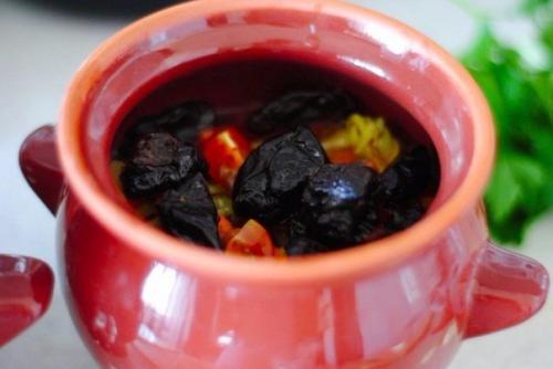 Жаркое из курицы с черносливом в горшочке. 07 Жаркое из курицы с черносливом в горшочке. 07