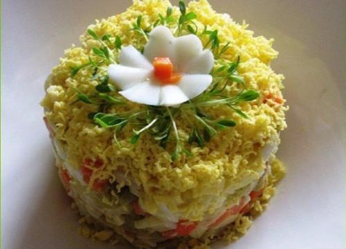 Салат на новогодний стол Морской Прибой.