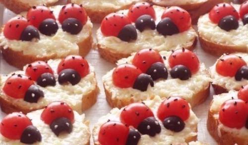 Потрясающие закуски. 1. рецепт закуски из сыра и ветчины в лаваше. 01