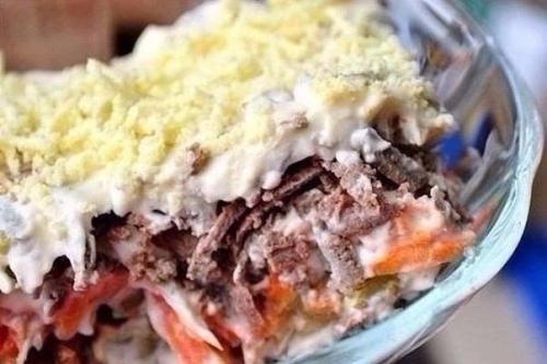 Салат слоёный Печёнкин. Салат слоёный Печёнкин.