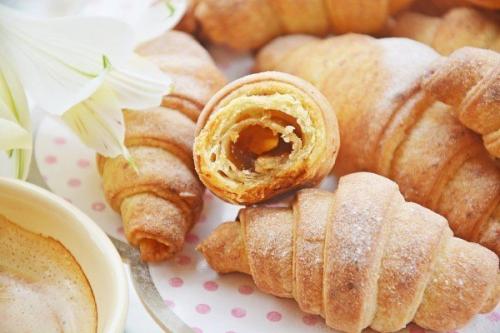 Рогалики с повидлом.