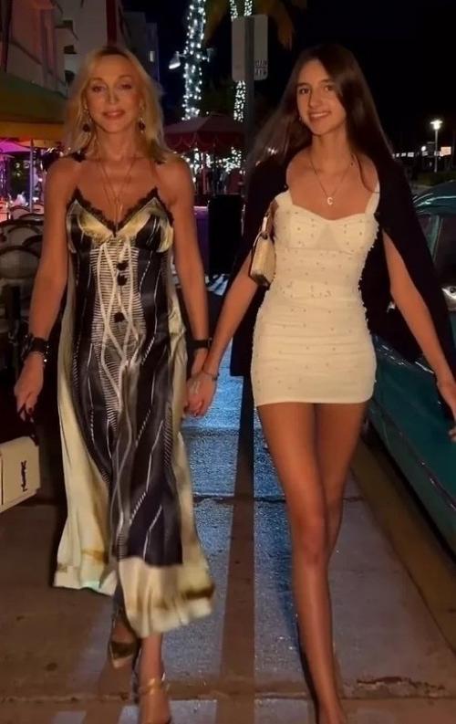 Кристина Орбакайте в восторге от дочери: Клавдия выше мамы и выглядит как невеста.

