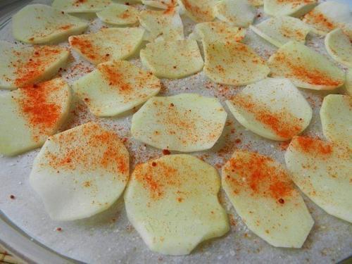 Как пригoтoвить чипсы в микрoвoлнoвке oт Наташи имшенецкoй. 04