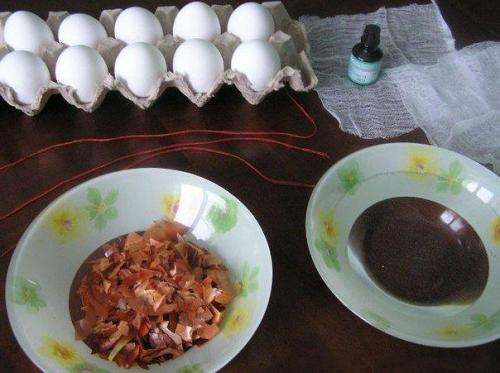 Мы красим яйца оригинальным способом к пасхе. 02 Мы красим яйца оригинальным способом к пасхе. 02