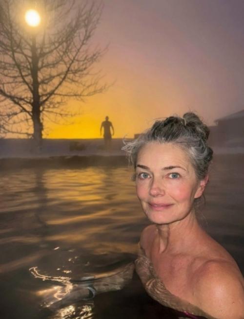 Вино и Мужчины - моя Атмосфера, - говорит. 02