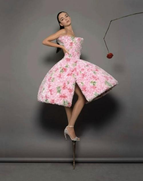 21-Летняя дочь Моники беллуччи и Венсана Касселя дева стала героиней нового номера журнала Num ro. 02