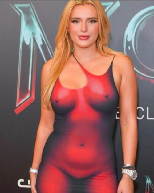 Голое платье - самый провокационный тренд этого сезона. 01