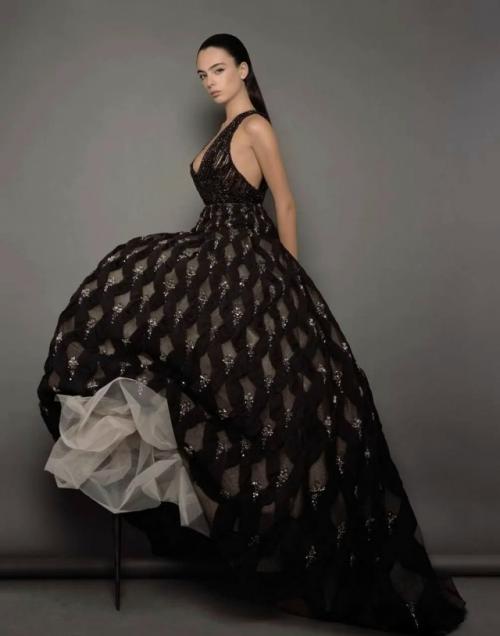 21-Летняя дочь Моники беллуччи и Венсана Касселя дева стала героиней нового номера журнала Num ro. 01