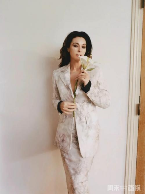 Моника беллуччи стала героиней нового номера китайского журнала Modern Weekly. 02