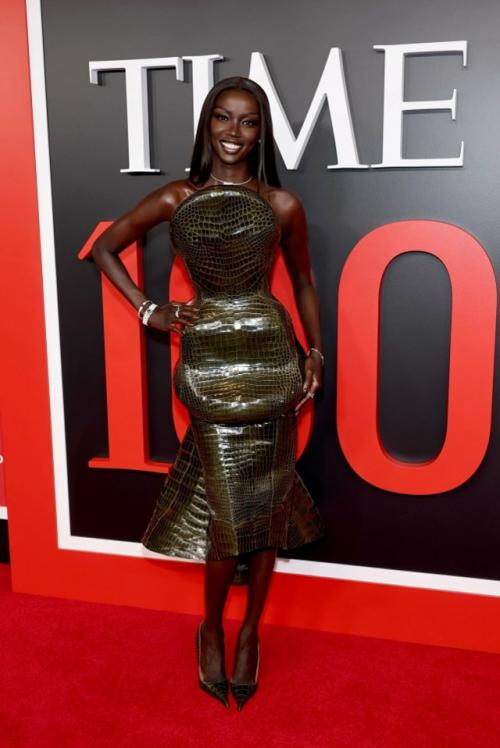 В Нью-йорке прошёл традиционный Гала - ужин Time100 в честь выхода ежегодного списка 100 самых влиятельных людей мира по версии журнала Time. 03