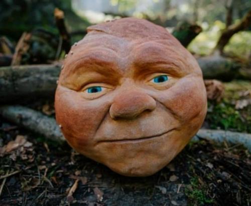 Мы вообще будем это обсуждать? 02