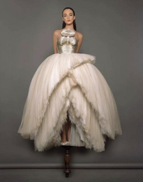 21-Летняя дочь Моники беллуччи и Венсана Касселя дева стала героиней нового номера журнала Num ro. 03