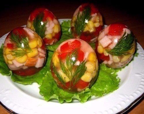 Заливные яйца.  Ингредиенты: Заливные яйца.  Ингредиенты: