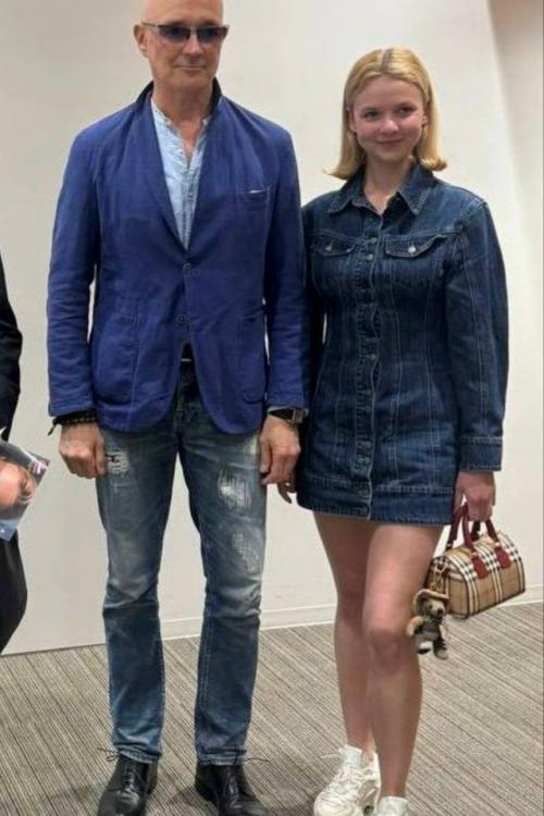 Егор бероев вышел в свет с молодой женой, 21-летней балериной Анной Панкратовой.

