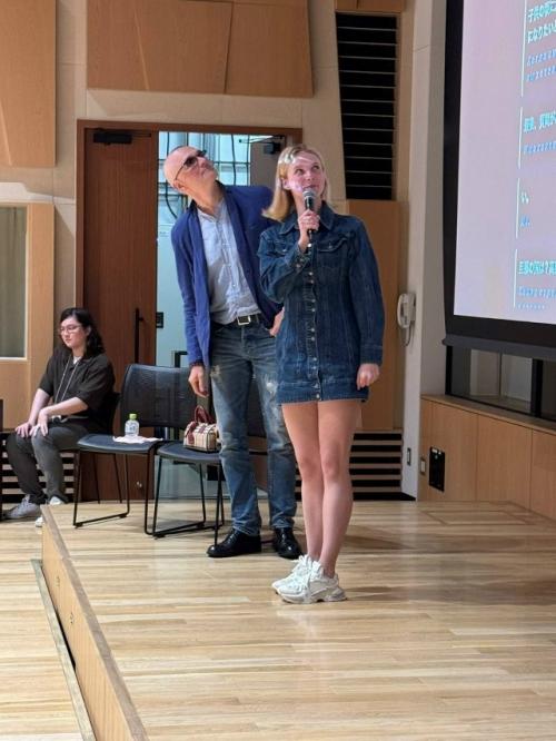 Егор бероев вышел в свет с молодой женой, 21-летней балериной Анной Панкратовой. 01