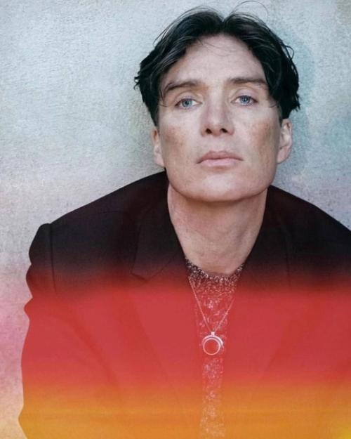 Кажется Киллиан мерфи пополнил список крашей девушек по всему миру. 04