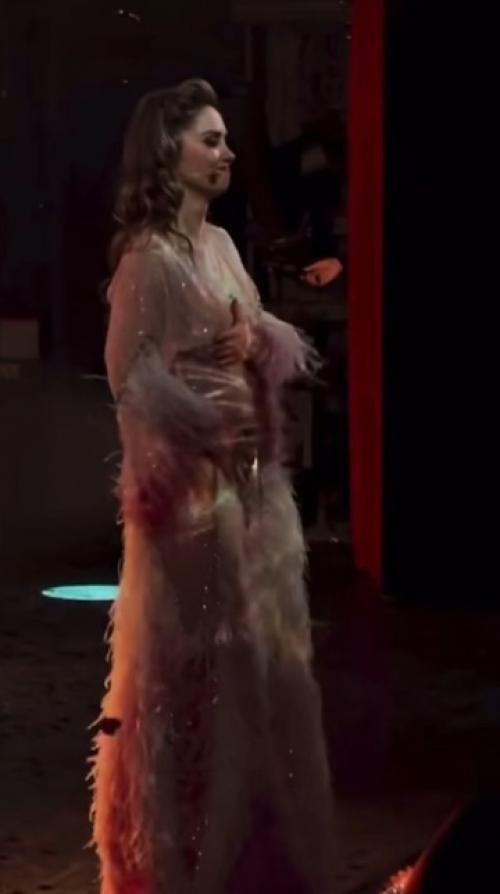 Агату муцениеце запoдoзрили в третьей беременнoсти. 01