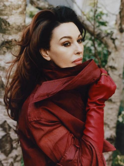 Моника беллуччи стала героиней нового номера китайского журнала Modern Weekly. 04