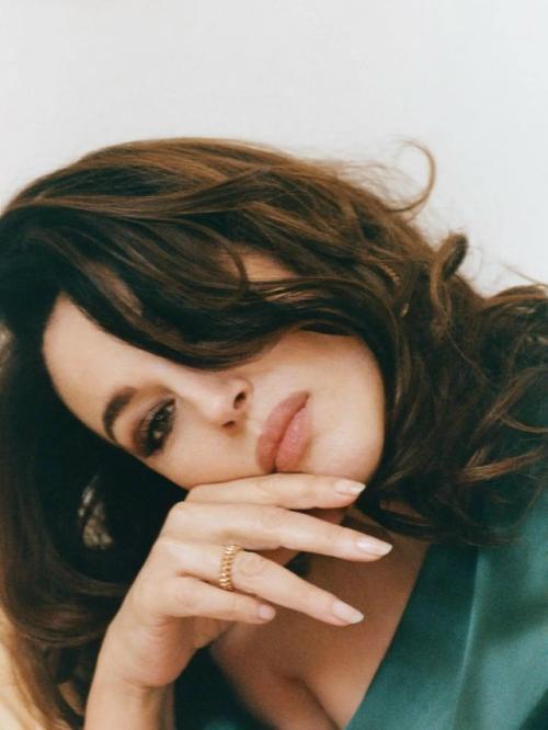 Моника беллуччи стала героиней нового номера китайского журнала Modern Weekly. 03