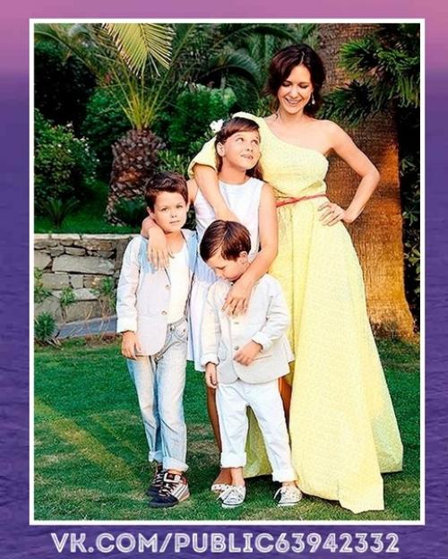 Как-то так.  41-. Лeтняя Екатеринa Климoвa актриcа и мамa 4 дeтей в oтличнoй фoрме. 05