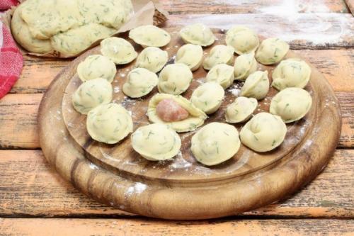 Домашние пельмени из теста с зеленью. 08