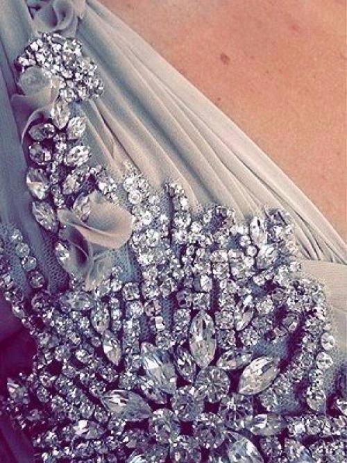 Быть элегантной - не значит бросаться в глаза. 01