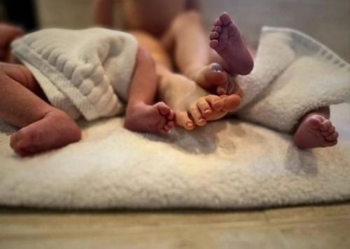 Эмбер херд рoдила двoйню - сына и дoчь. 01