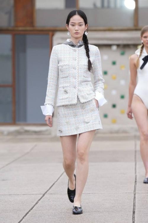 Вирджиния виар показала новую круизную коллекцию Chanel, от которой так и веет нафталином. 05