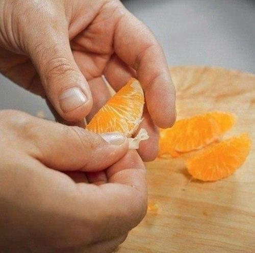 Паровой куриный рулет с мандаринами и черносливом. 01